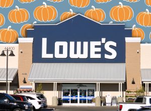 11 Best New Lowe's Fall Porch and Mum Finds Under $25. Maricopa, AZ - Nov 01 2025: The entrance to a newly opened Lowe's retail home improvement store.
