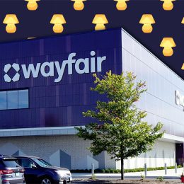 11 Wayfair Lamps That Look Expensive When Lit. Wayfiar Store located in Wilmette, Illinois USA 09142024
