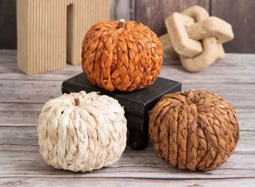 Cornhusk Pumpkins