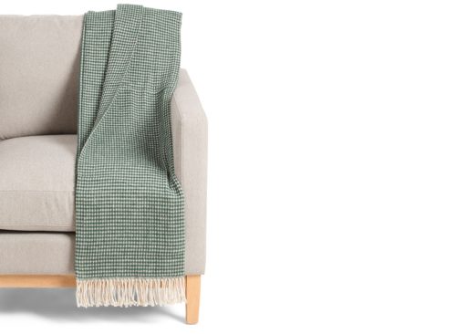 MADE IN ITALY Made In Italy Waffle Knit Fringe Trim Throw