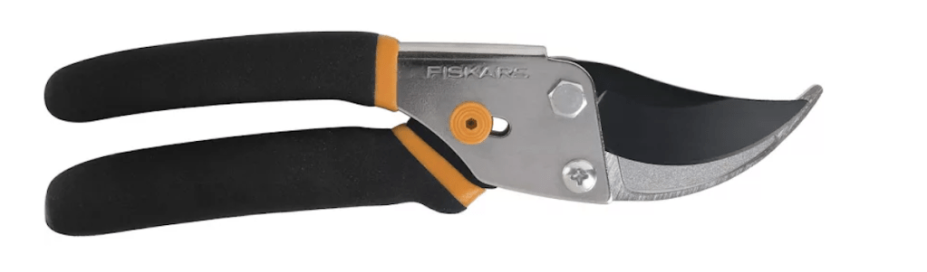 Fiskars 10.75 in. Traditional Bypass Garden Pruner