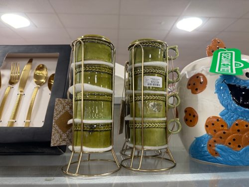 homegoods-kitchen-island-mugs