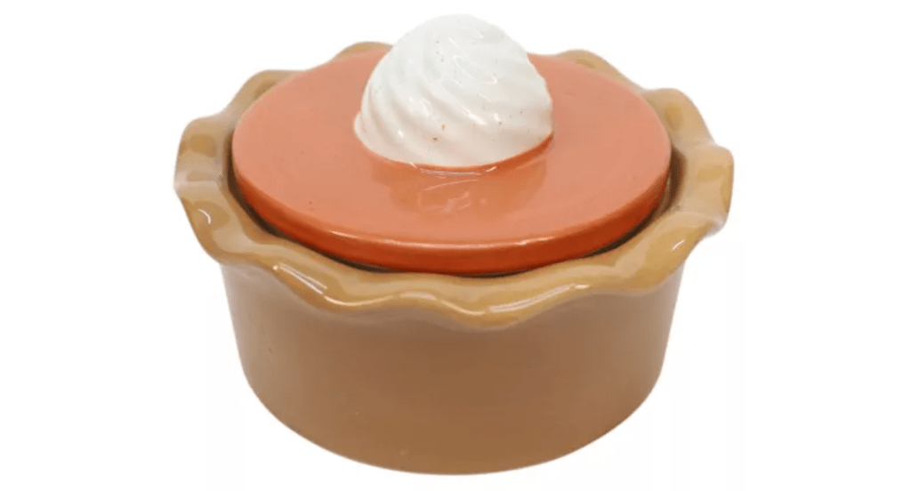 Red Shed Ceramic Pumpkin Pie-Shaped Harvest Spice Scented Decorative Candle