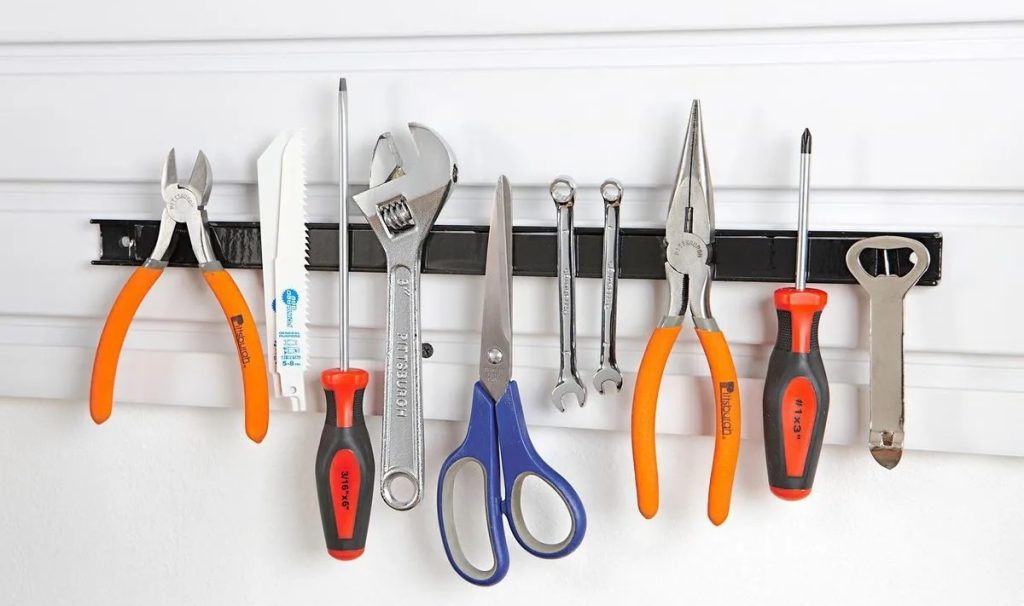 U.S. General 18 in. Magnetic Tool Holder