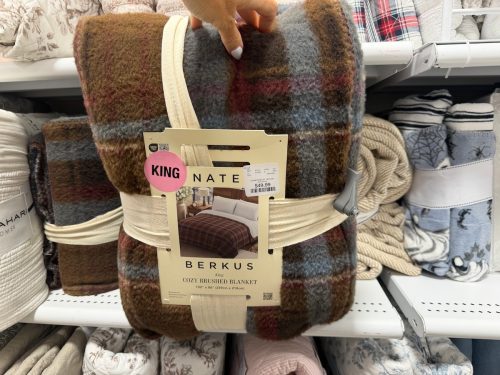 homegoods-cozy-fall-finds-plaid-bed-blanket