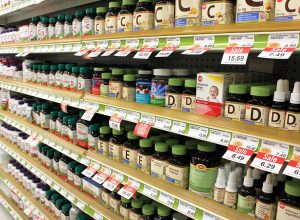 vitamins and supplement aisle in the store, best multivitamin for men