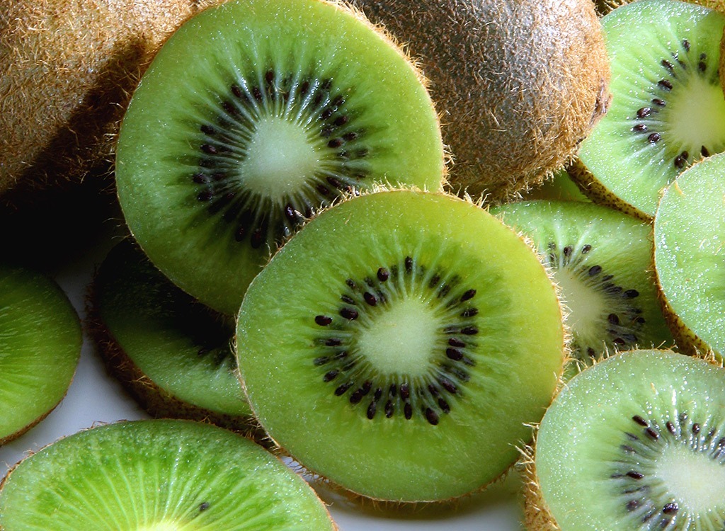 Sliced Kiwi Foods rid allergies